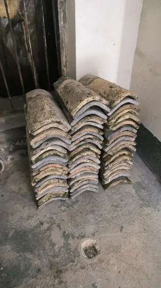 Tejas antiguas de barro