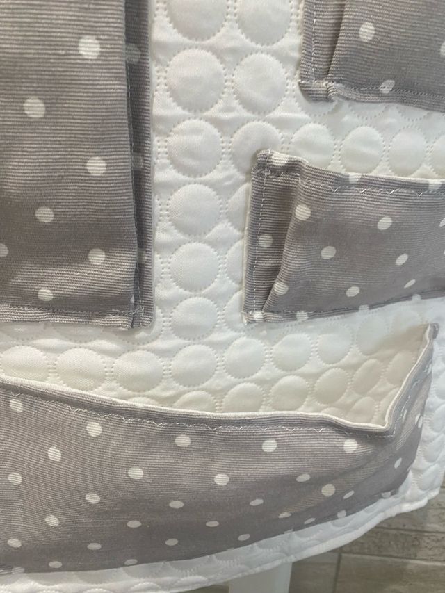 Porta oggetti da bagno in tessuto e legno