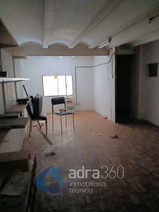 Local comercial en venta en Universidad - Los Lirios en Logroño