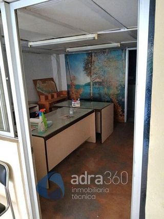 Local comercial en venta en Universidad - Los Lirios en Logroño
