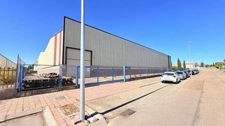 Nave industrial en venta en Venta de Baños