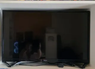 Smart TV de 32 pulgadas Nevir Negra