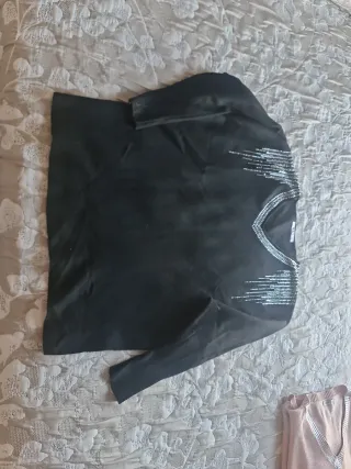 Jersey negro con strass
