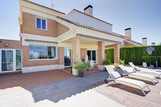 Chalet en venta en Otura