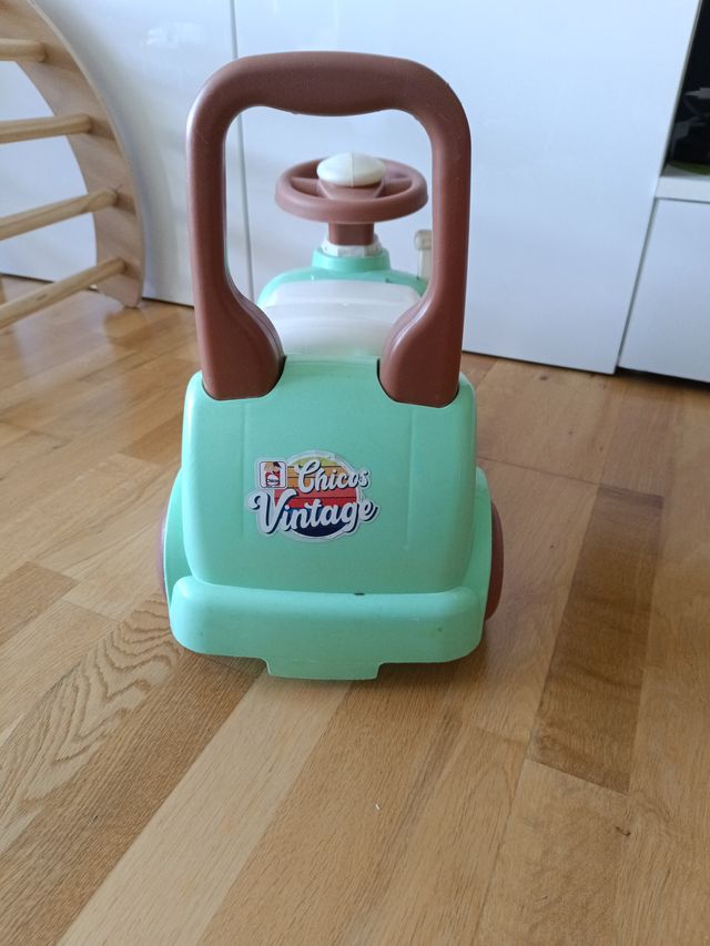 Coche correpasillos infantil