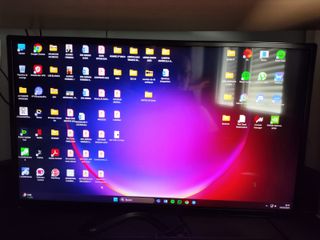 MONITOR DE 32" LG 32SM5KE-B CON MANDO Y PEANA