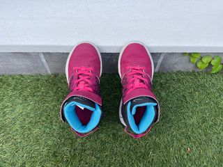 Botas de baloncesto rosas y azules, talla 31,5