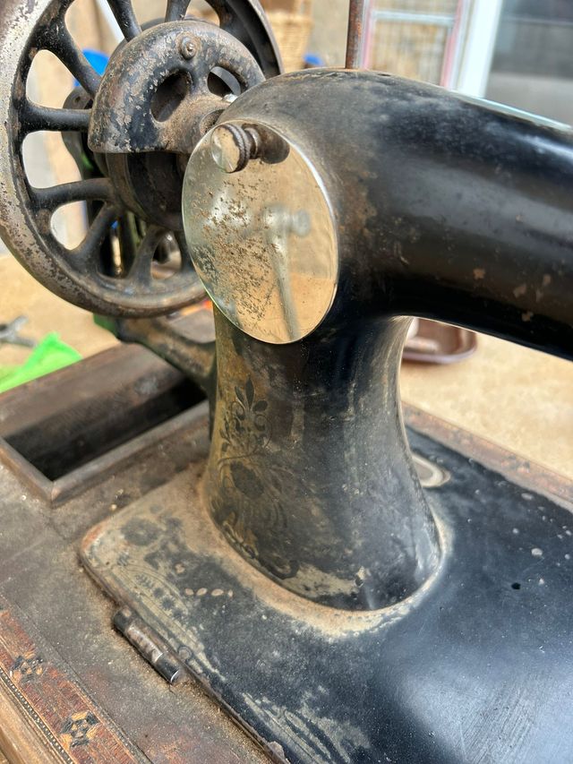 Máquina de coser antigua