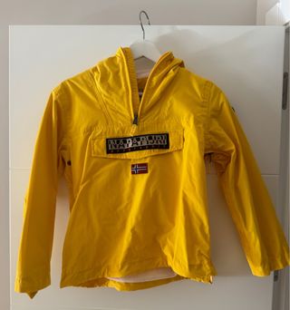 Chubasquero Napapijri amarillo niño