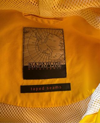 Chubasquero Napapijri amarillo niño