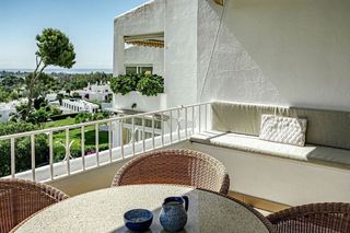 Piso en alquiler en Los Naranjos - Las Brisas en Marbella