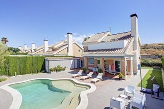 Chalet en venta en Otura