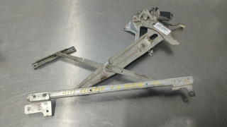ELEVALUNAS DELANTERO IZQUIERDO MITSUBISHI ECLIPSE