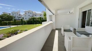 Piso en venta en Los Naranjos - Las Brisas en Marbella