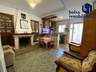 Casa adosada en venta en Alcalá la Real