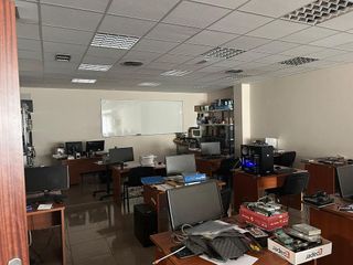 Local comercial en alquiler en Alisal - Cazoña - San Román en Santander