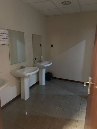 Local comercial en alquiler en Alisal - Cazoña - San Román en Santander