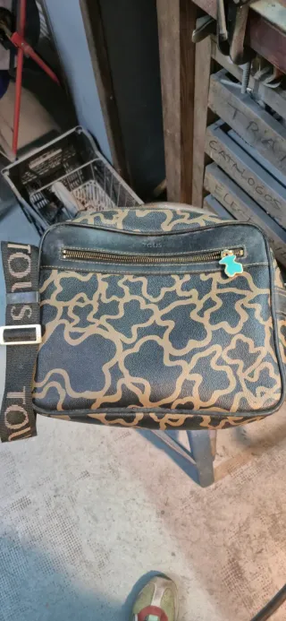 Bolso bandolera Tous negro y marrón