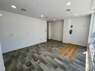 Local comercial en alquiler en Los Jardines de Marbella - La Ermita en Marbella