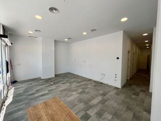 Local comercial en alquiler en Los Jardines de Marbella - La Ermita en Marbella