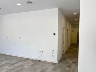 Local comercial en alquiler en Los Jardines de Marbella - La Ermita en Marbella