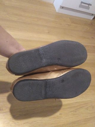 Zapatos planos dorados