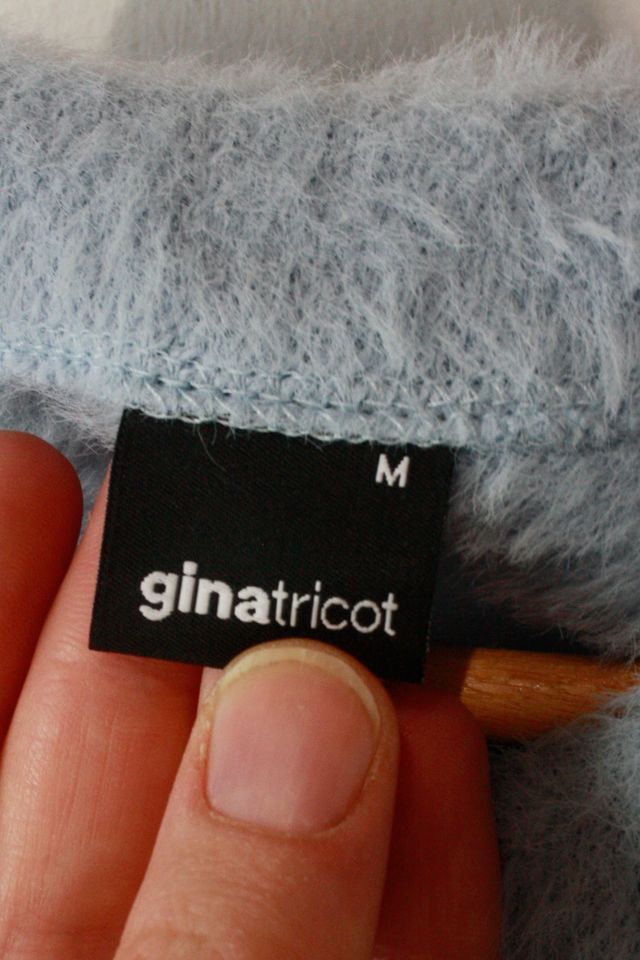 Cropped Cardigan Gina Tricot.