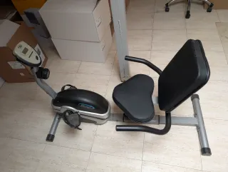 Bicicleta estática reclinada