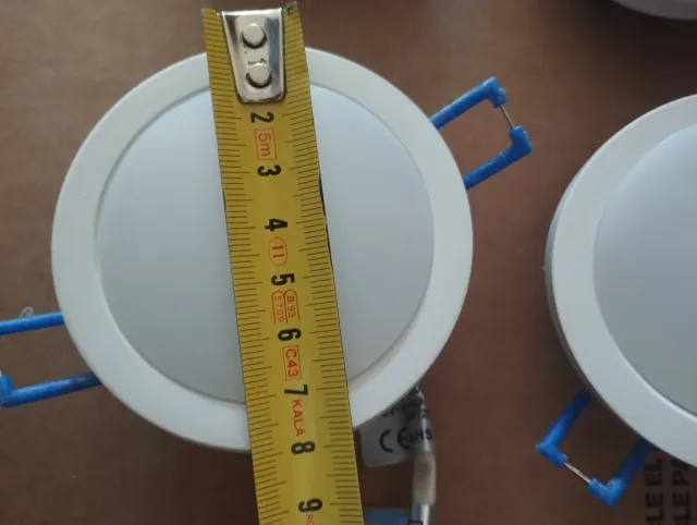 Foco LED empotrable 230V