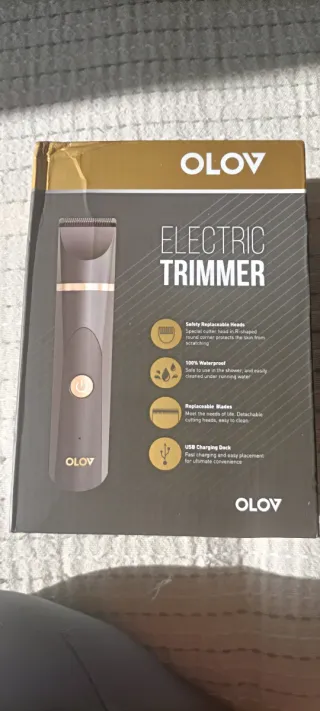 Afeitadora Eléctrica OLOV Negra y Dorada