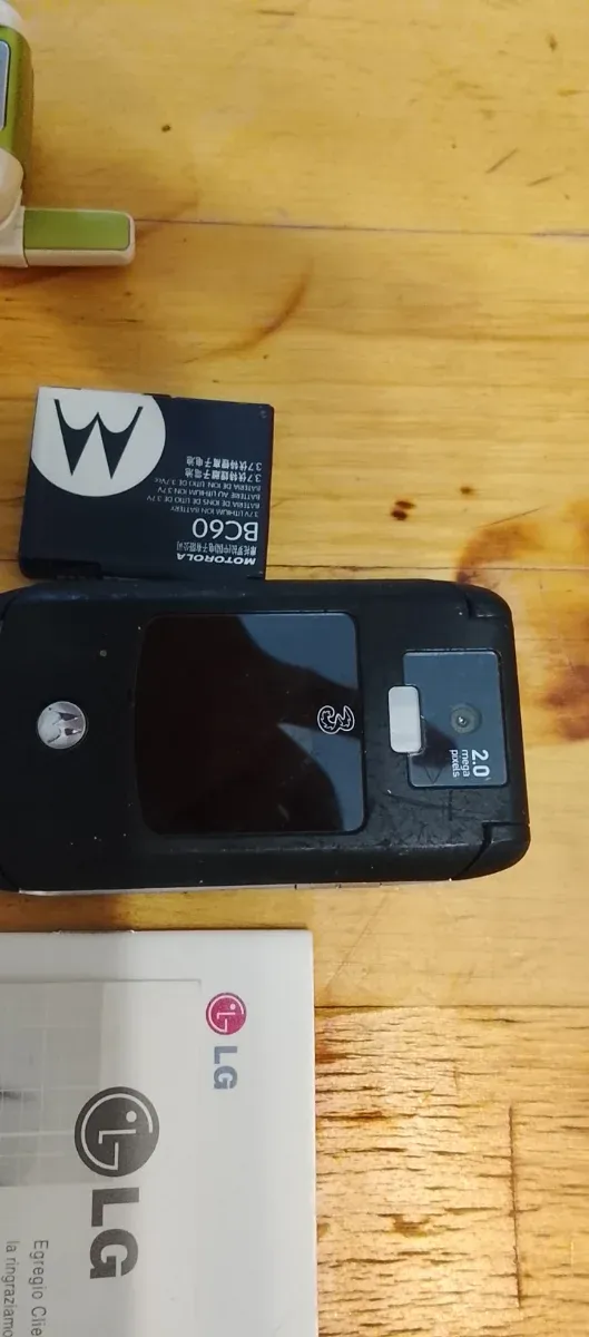 Cellulare LG Flip Anni 2007 Verde Bianco