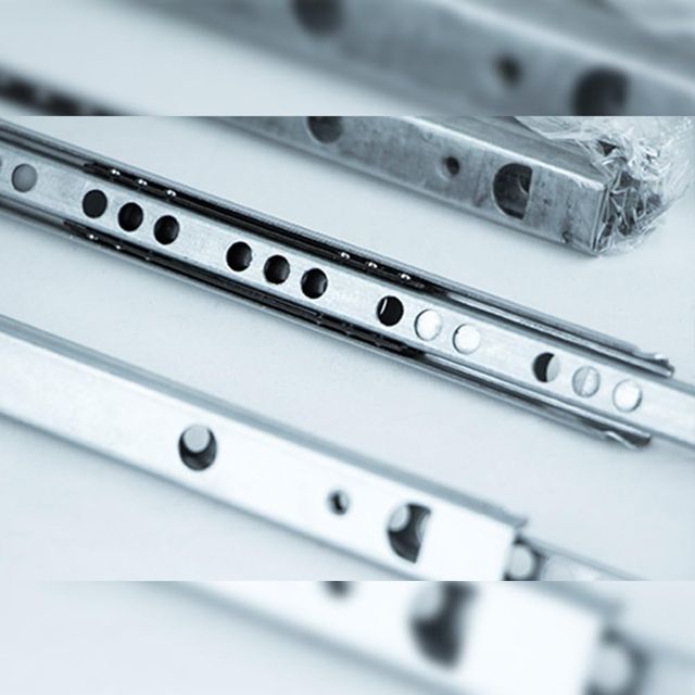 8 Guías Laterales para Cajones EMUCA