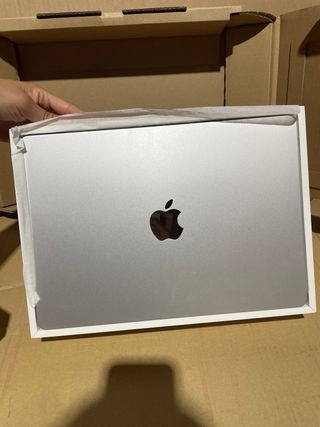 MacBook Air de 13.6 pulgadas con chip M2 de Apple