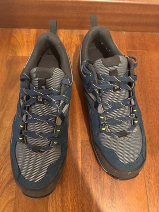 Zapatillas senderismo Quechua azul/gris sin caja