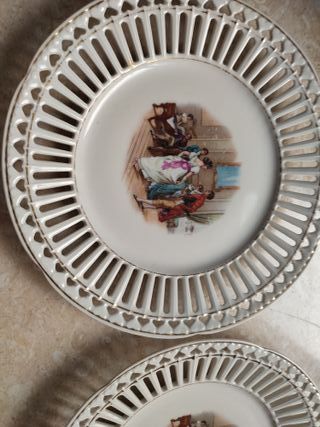Piatti decorativi antichi