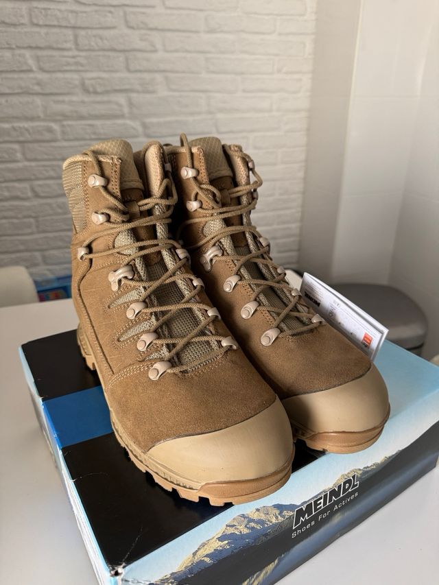 45 Botas Meindl Combat Zone Beige desert