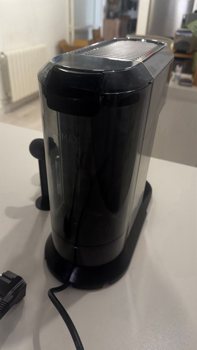 Cafetera DeLonghi Dedica Plata