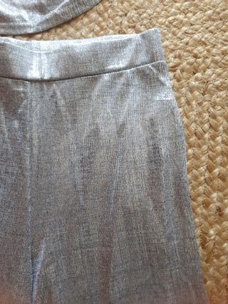 Conjunto plateado de dos piezas