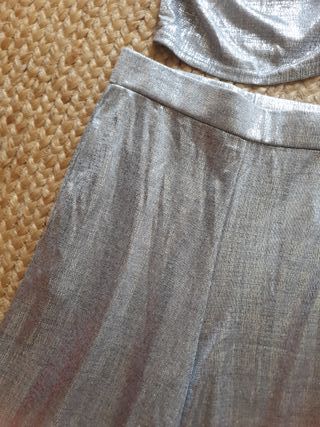 Conjunto plateado de dos piezas
