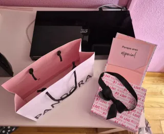 Bolsa y caja Pandora