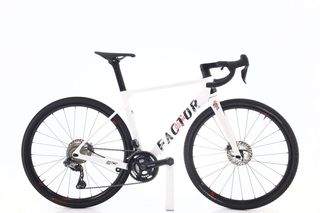Bicicleta Factor Ostro Gravel Di2 11V talla 54 Reacondicionada