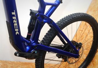 Bicicleta Elétrica Trek Fuel EXe Carbono Nova