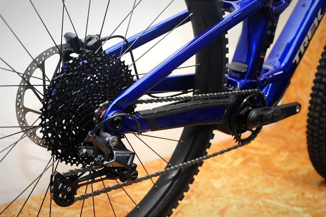 Bicicleta Elétrica Trek Fuel EXe Carbono Nova