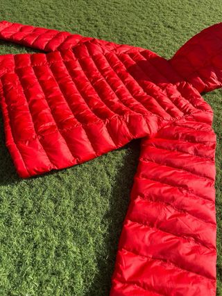 Chaqueta Levi's Roja con Capucha