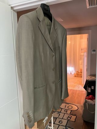 Traje de hombre gris