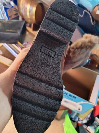 Stivaletti scamosciati con pelliccia