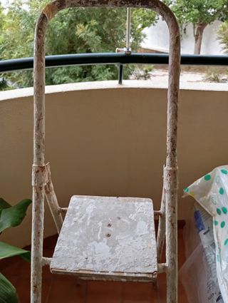 Escalera plegable de hierro