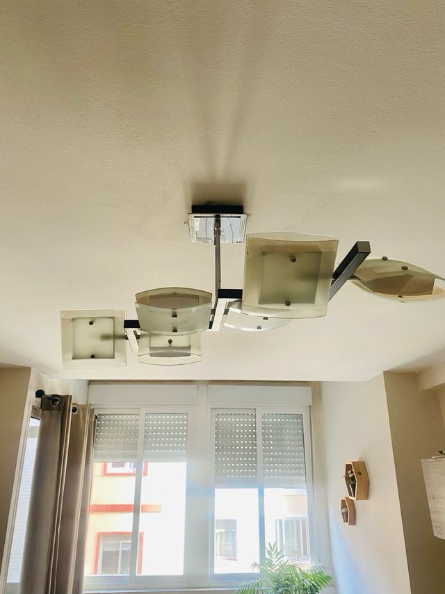 Lámpara de salón moderna