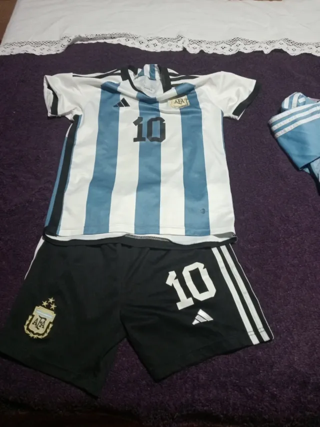 Conjunto Fútbol Infantil Argentina Talla 24