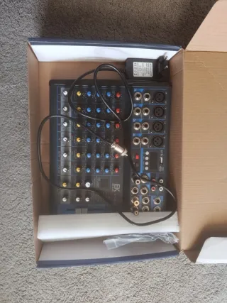 Mixer EK Audio a 8 canali